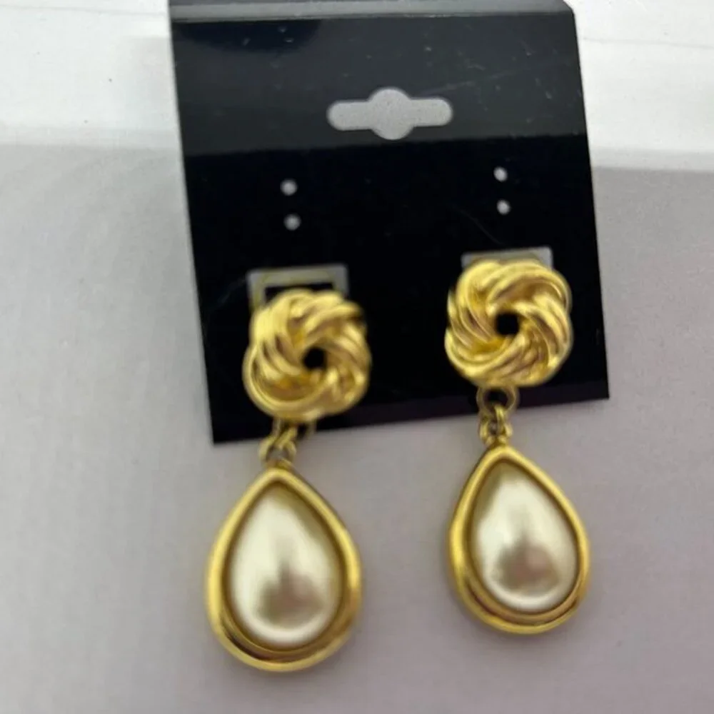 Vintage Estate Jewelry Faux Pearl Drop‎ Earrings w/Gold tone Knots
